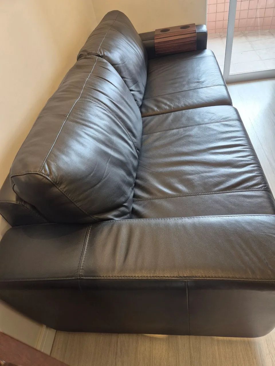 Sofá em couro legítimo - Perfeito estado - Foto 5