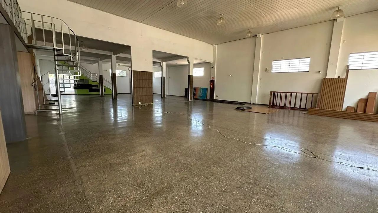 ALUGO imóvel comercial com 570m² (+360m² estacionamento) no bairro Jardim Petrópolis - Cui - Foto 2