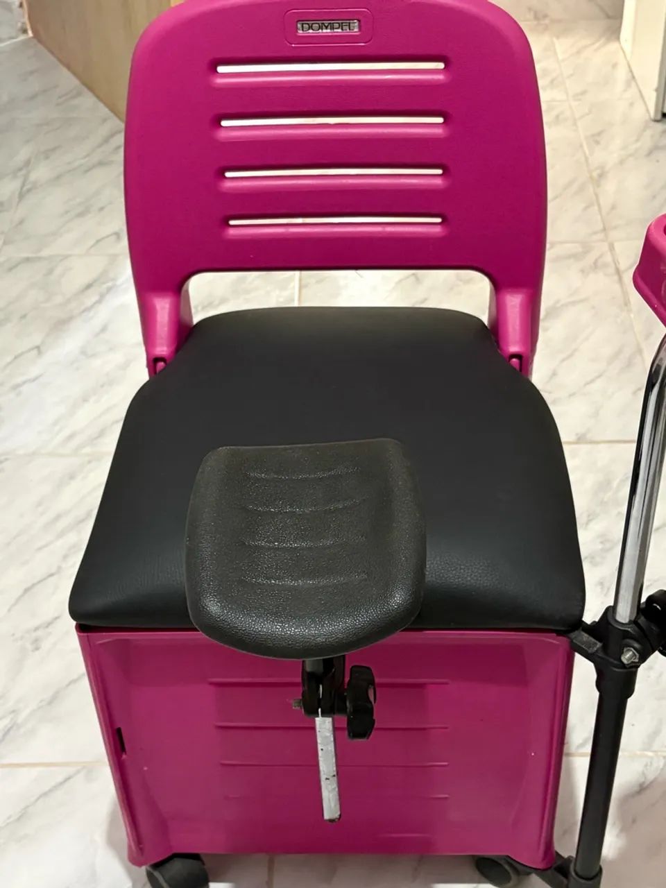 Cadeira de Manicure DOMPEL  - Foto 2