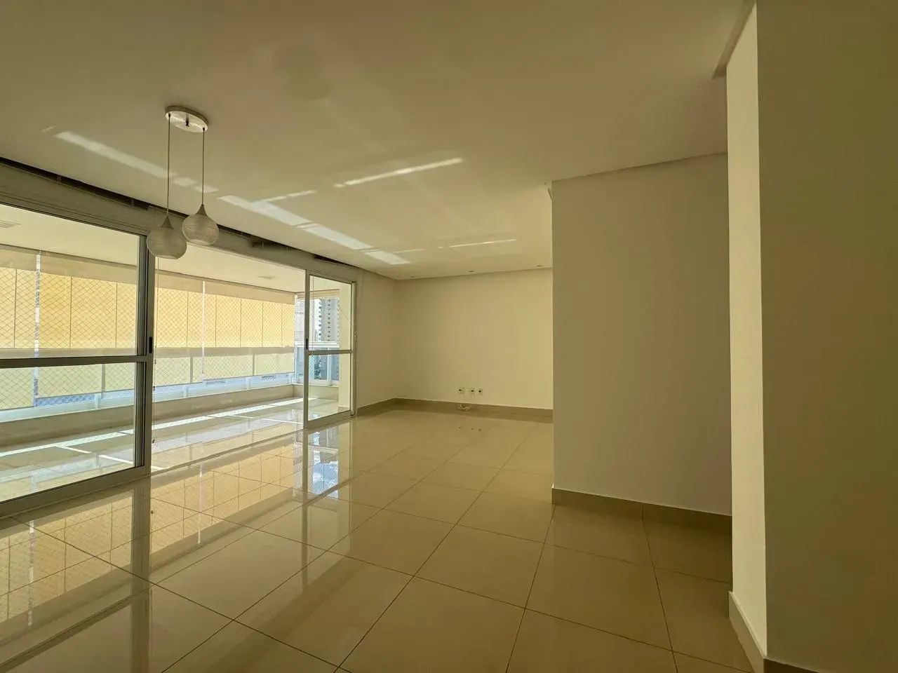 Apartamento de 160m2 para aluguel, com 4 suítes, no Edifício The One, Jardim Goiás - Foto 2