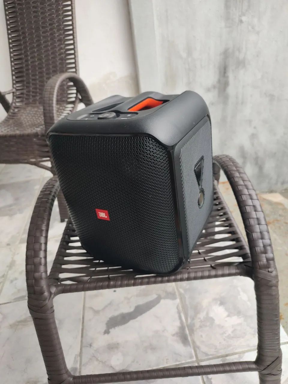 JBL Encore Essential 