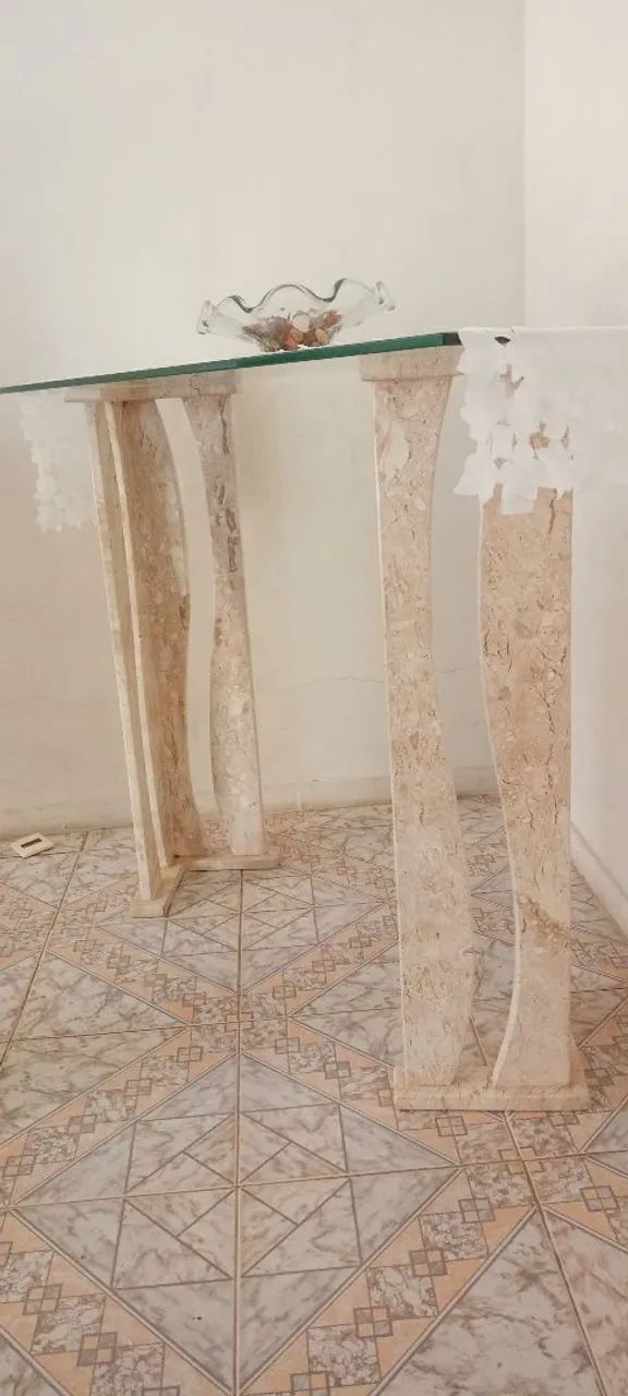 Vendo aparador de mármore 