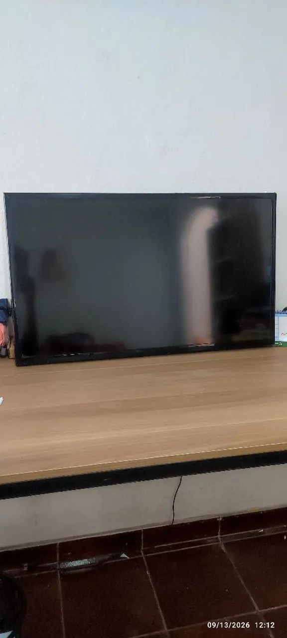 2 TVs com defeito- 32P e 42 P
