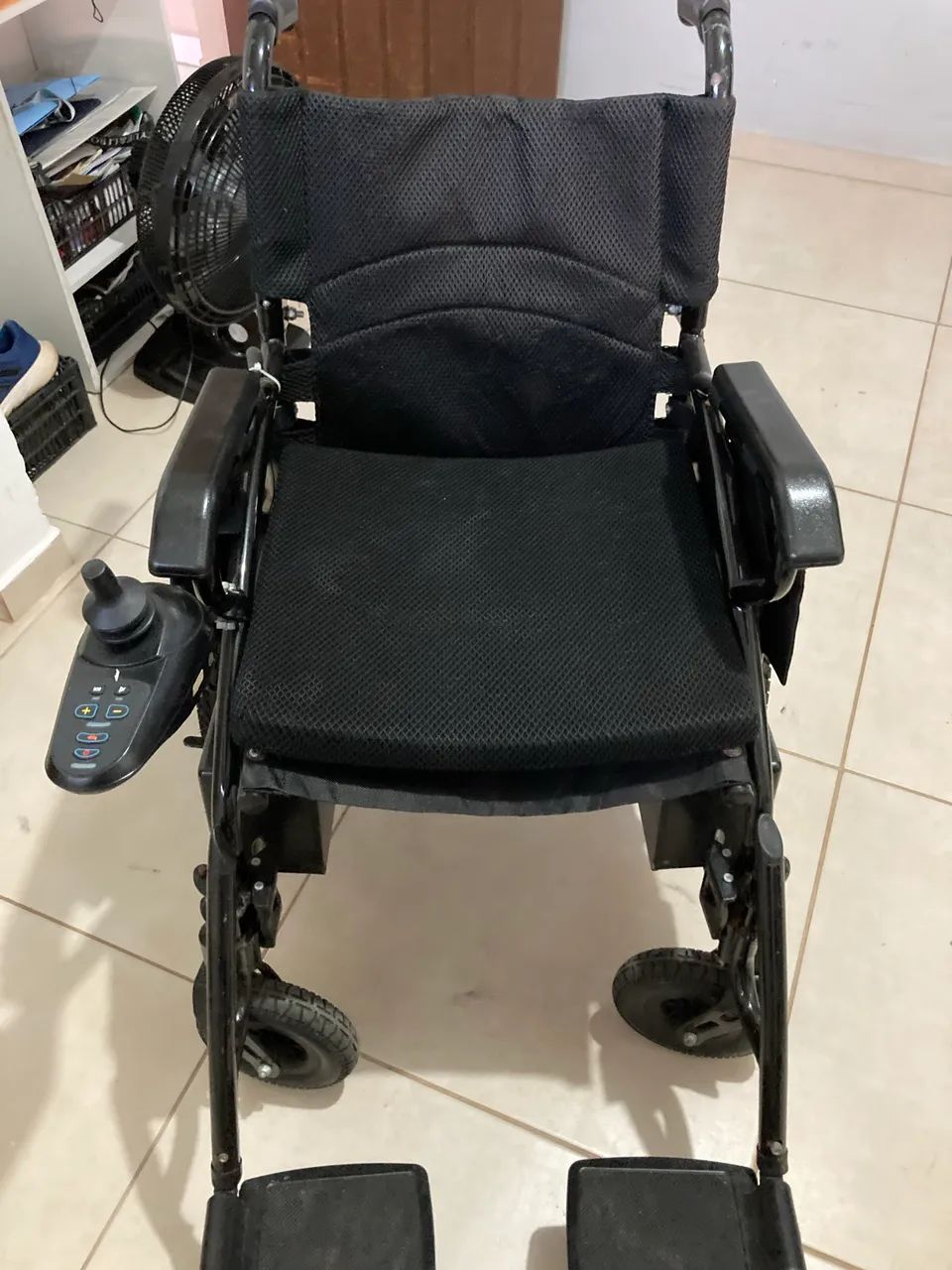 Cadeira de rodas motorizada  - Foto 2