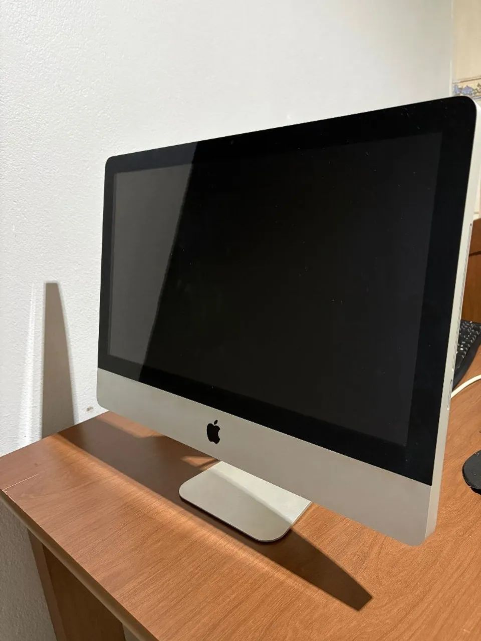 iMac 21,5" SSD 1TB | 8GB RAM | Core i3 | Mid-2010 | MacOS Sequoia 2025/2026