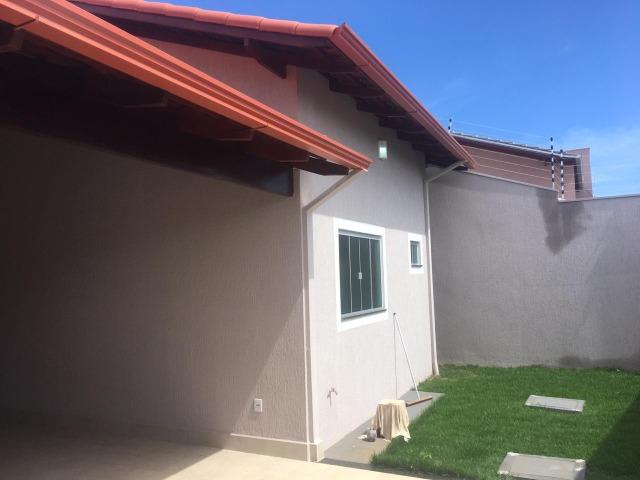 Vende-se Linda Casa com Acabamento Extra no Vale do Sol - Foto 2