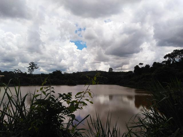 Excelente chácara em Luziânia com córrego nos fundos - Foto 12