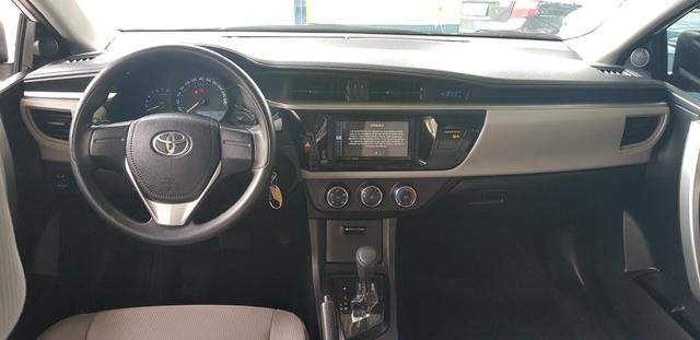 TOYATA COROLLA 1.8 GLi FLEX 4P AUTOMÁTICO 2016/2017 - Foto 5