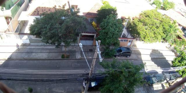Excelente Apto grande vazio 02Qts com dependência completa garagem elevador Cachambi - Foto 2