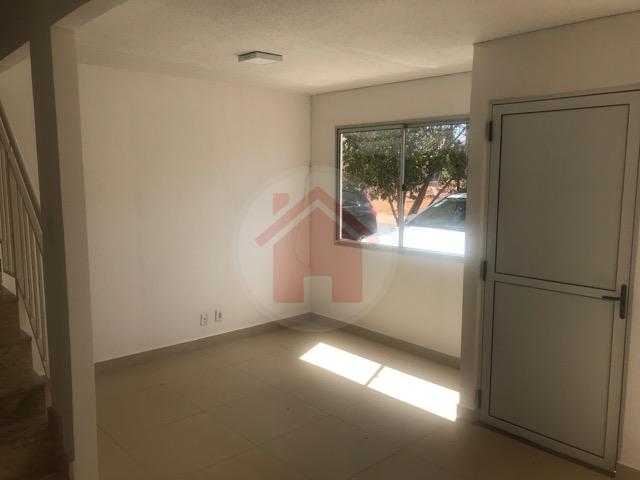 Casa de três quartos com 3 banheiros no jardim Mangueira - Foto 3