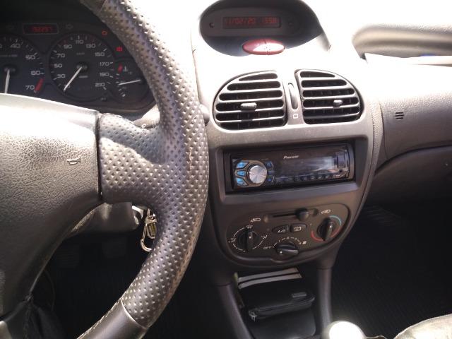 Automóvel Peugeot - Foto 2