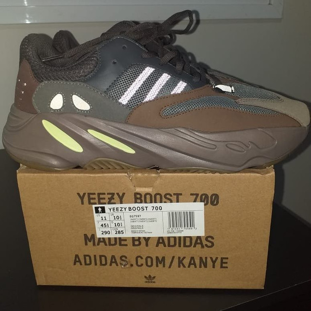 Tênis Adidas Yeezy 700 Mauve Reflective 