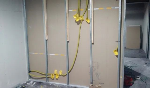 divisórias em drywall sob medida de rápida instalação  - Foto 5