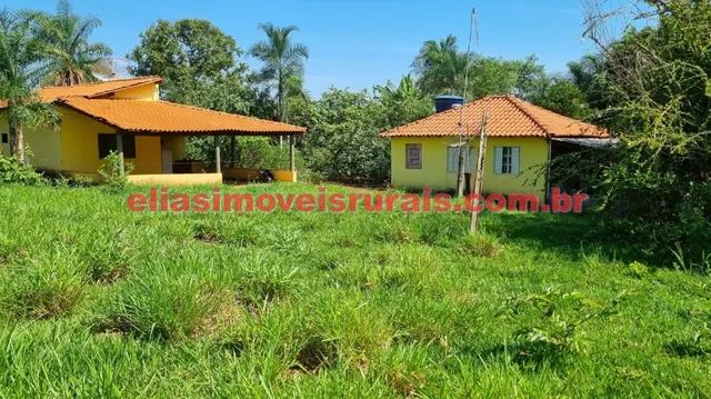 Sítio 2,9 alqueires - Casas, rio, represa, curral