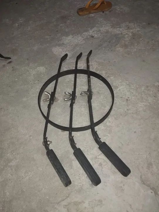 Pés de congas, suporte, estante  - Foto 3