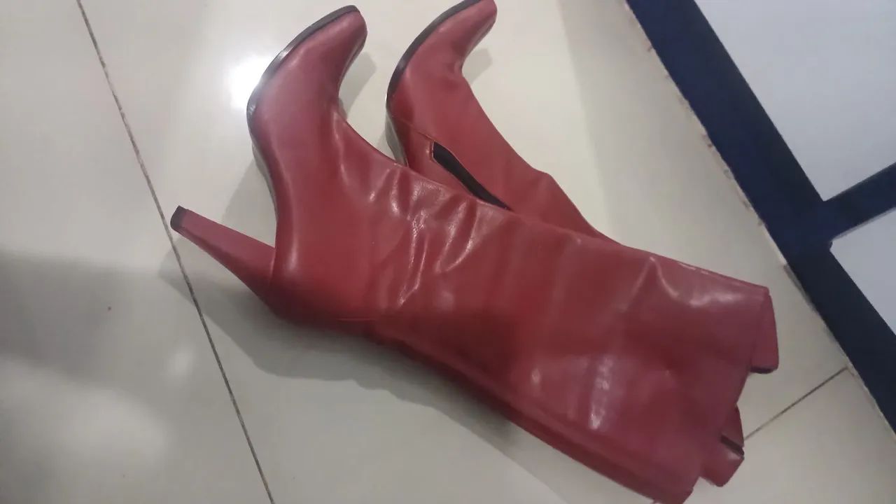 Bota de couro