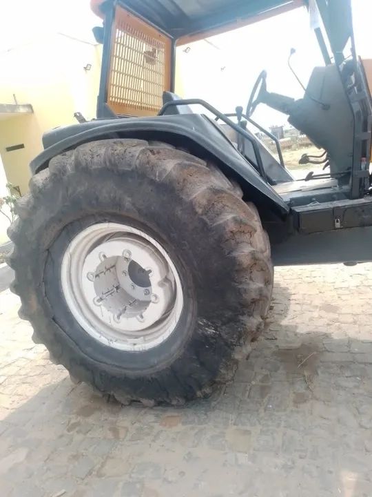 Valtra Bm 125  - Foto 2