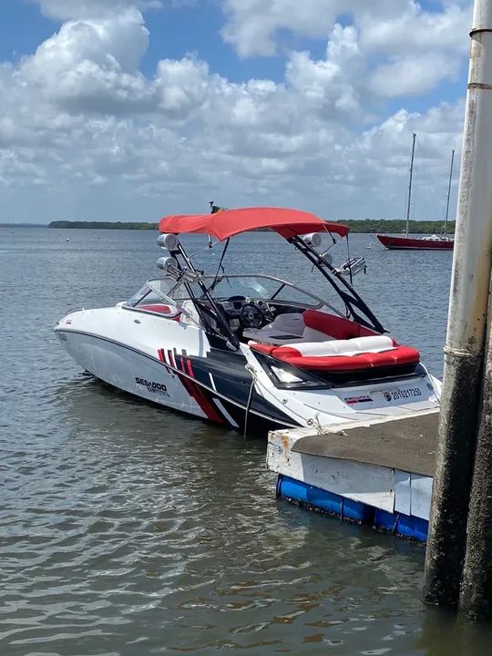 Vendo ou troco Lancha jetboat wake 2012