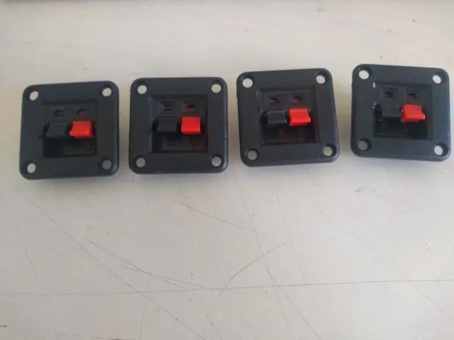  Borne Quadrado 1 Via 4,1cm (04 pçs)