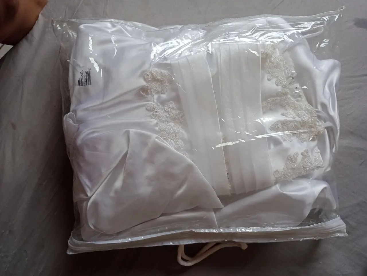 Vestido de festa branco (4 a 6 anos) - Foto 5