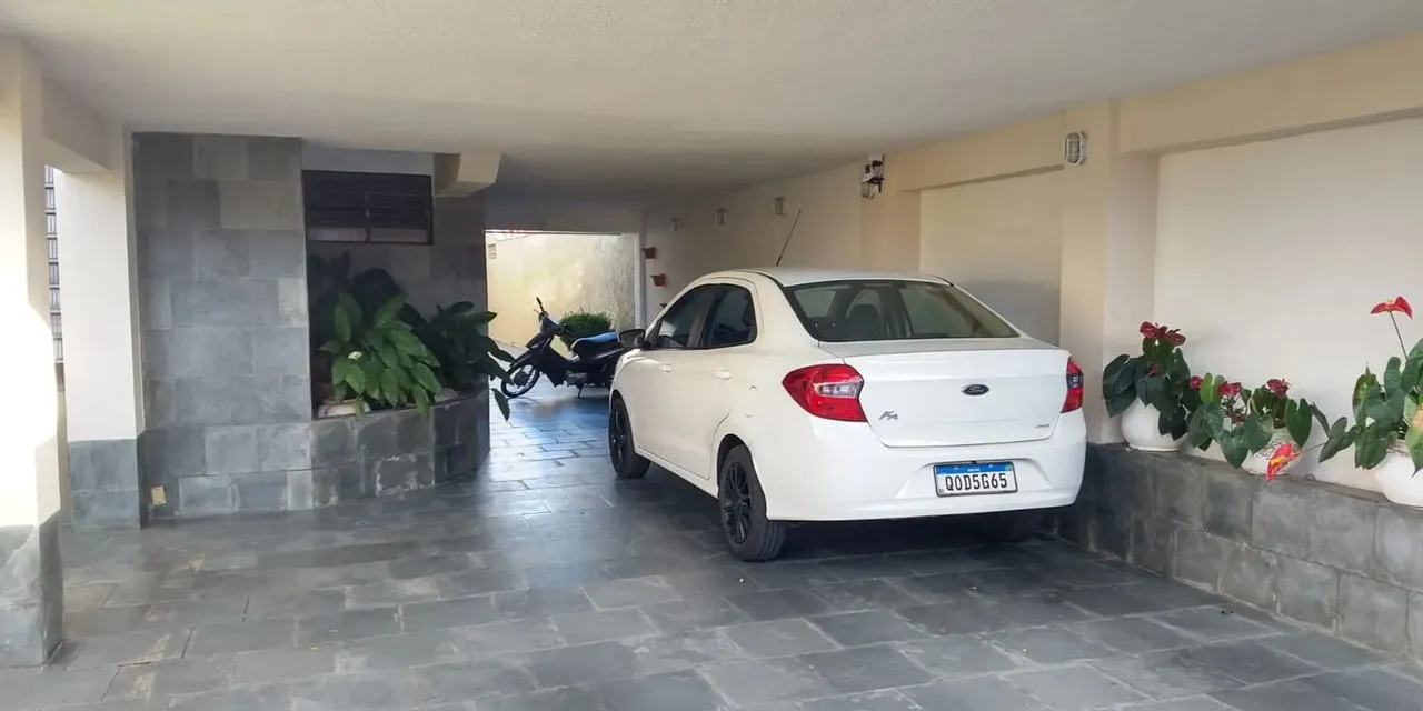Casa em Rua Costa Cabral - Centro - Tremembé/SP