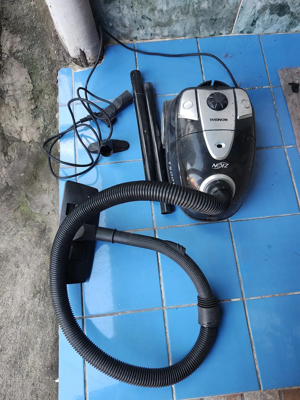 Aspirador de Pó Mondial Zion 1300