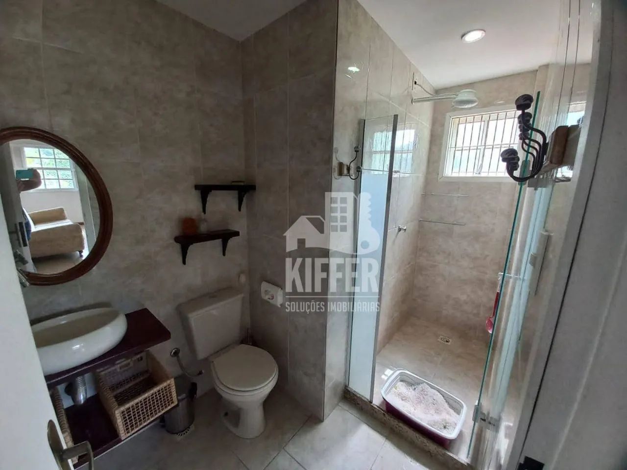 Chácara à Venda com 3 Casas, 5 quartos, Piscina e Área de Lazer, terreno de 1.200,00m² em  - Foto 10