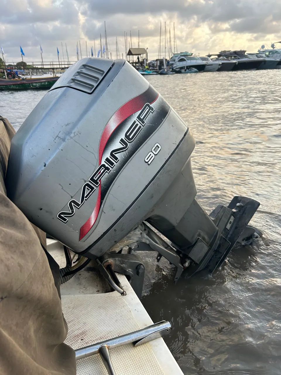 Lancha 19 pés - Aço Racing 230 - Foto 4