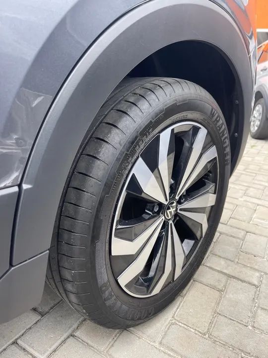 T Cross 1.0 Turbo Confortline 2023  - Foto 5