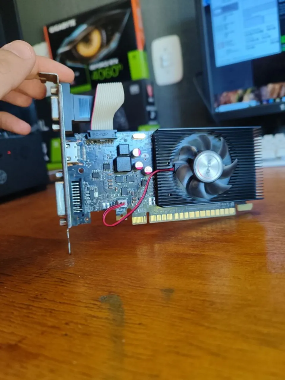 Placa de video GT 740 4GB AFOX - PERFEITA