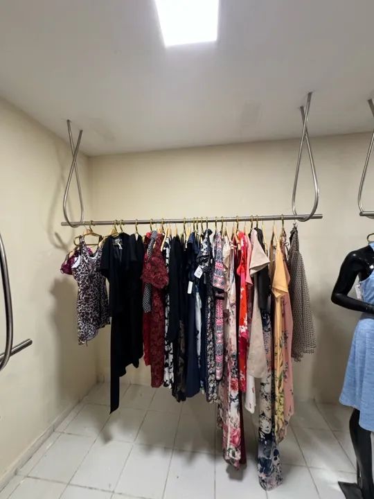 Araras de alumínio para lojas de roupas  - Foto 4