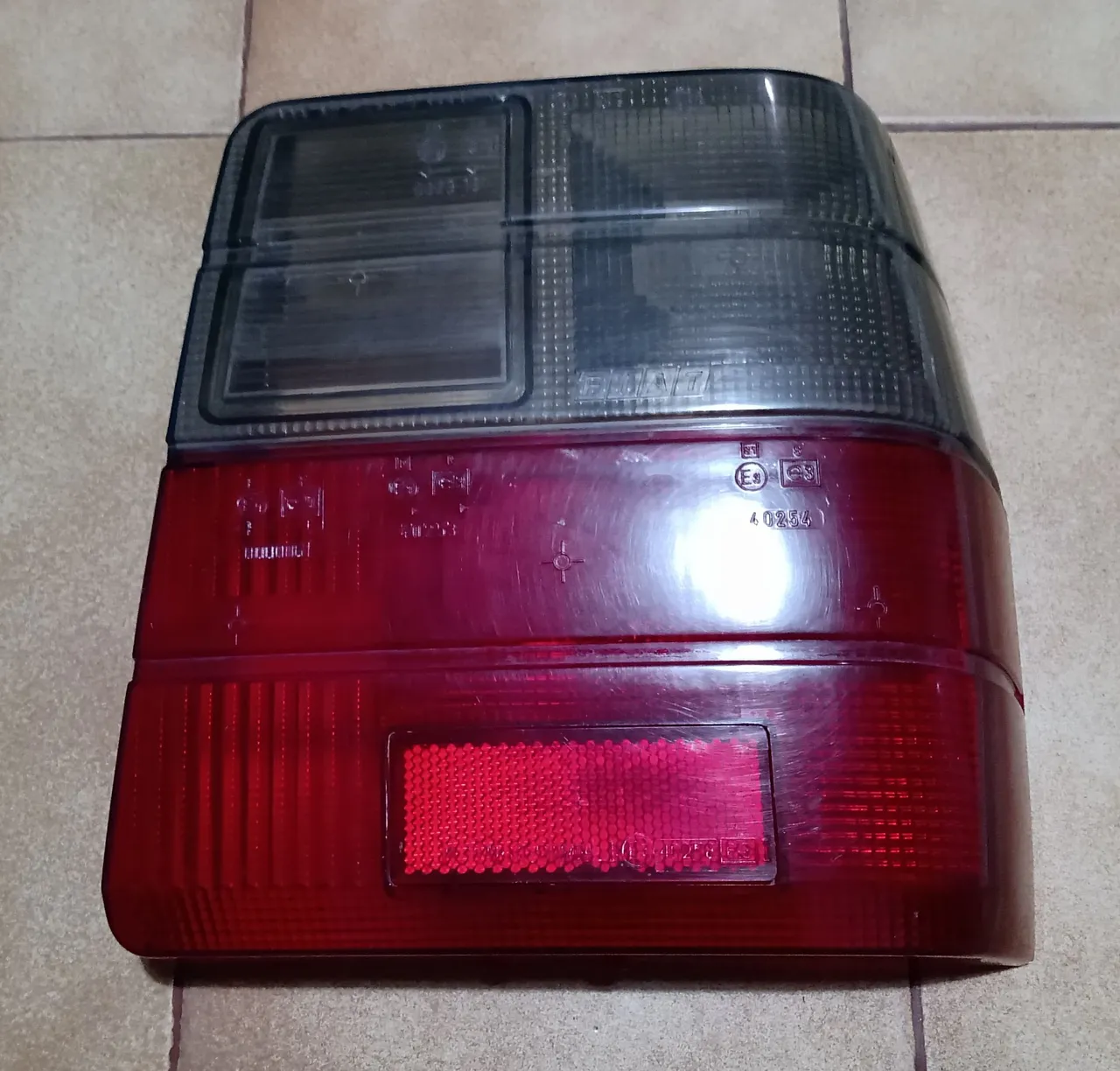 Lanterna/Sinaleira Fume traseira direita Fiat Uno 1995/1996