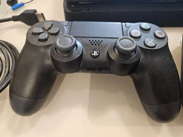 Playstation 4 slim 1tb + 2 controles, gran turismo e ace combat - Foto 4