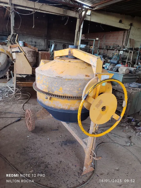 Betoneira 400 LTS usada com garantia