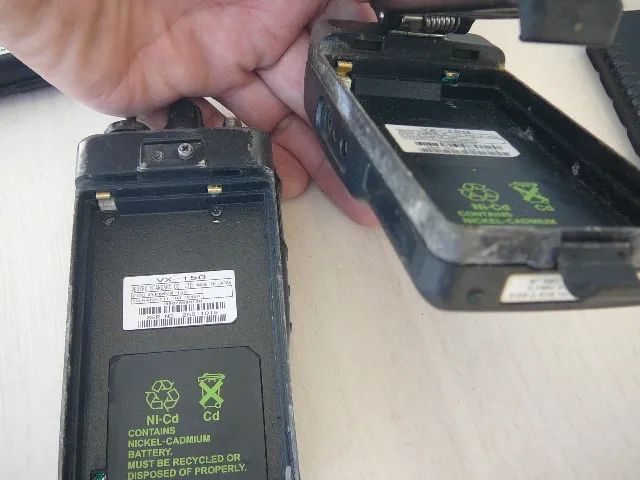 2 Rádios HT Vertex VX-150 (com defeito - leia) - Foto 3