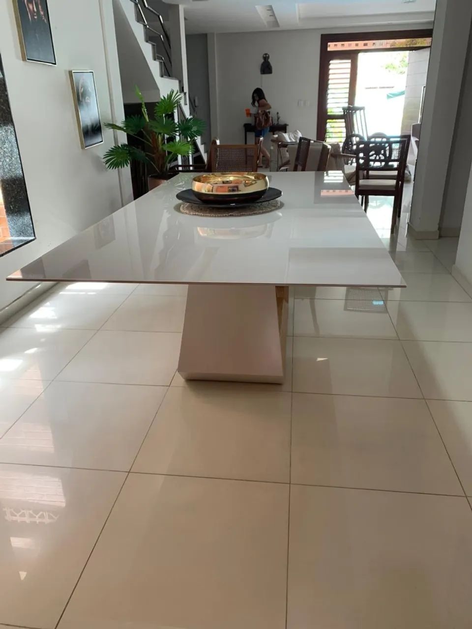 Mesa de Jantar 8 Lugares em Madeira Nobre e Laca - 2,4m x 1,2m   - Foto 5