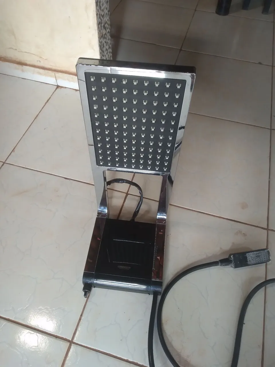Chuveiro elétrico.