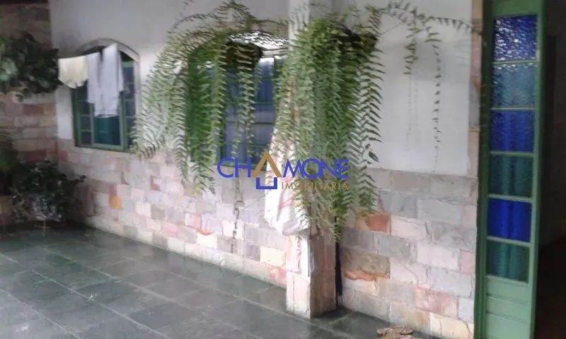 Excelente casa geminada 03 quartos, entrada individual.