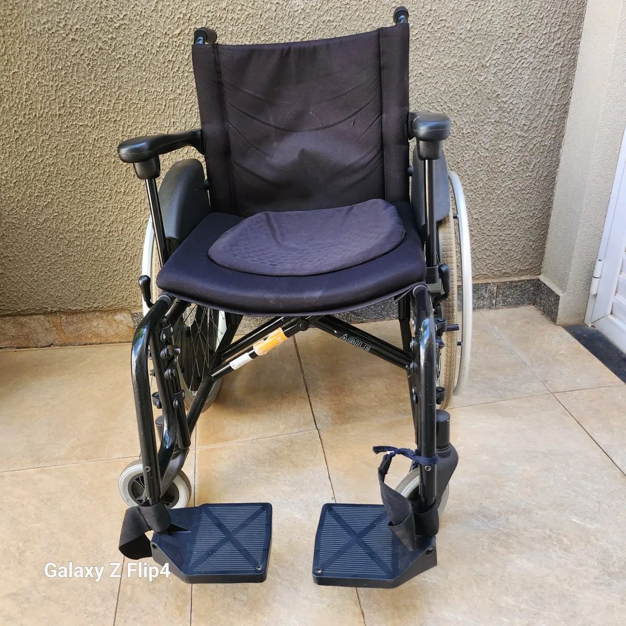 Cadeira de rodas Agile útil e adorável para qualquer pessoa - Foto 3