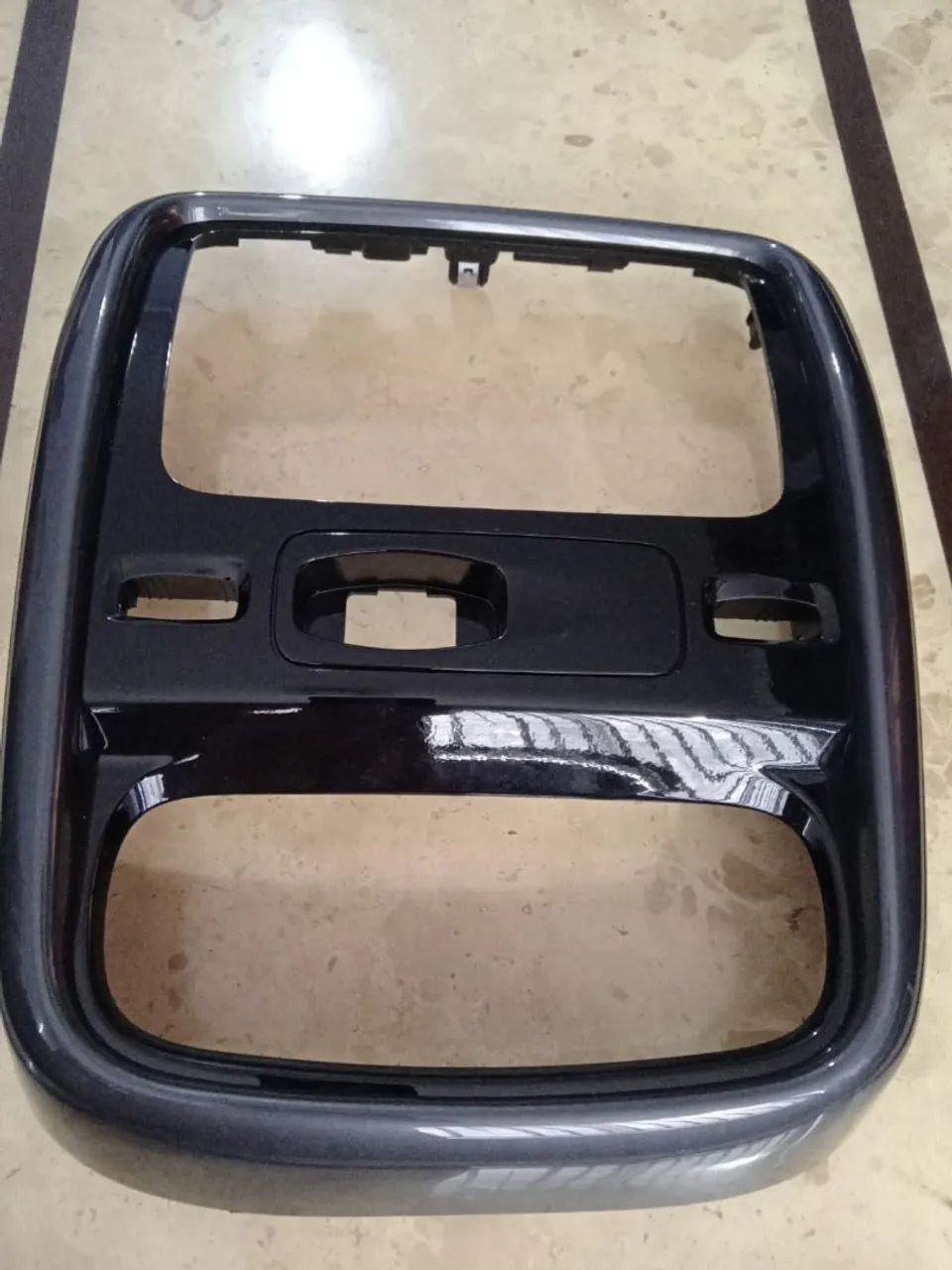 Moldura painel central Renault Duster 