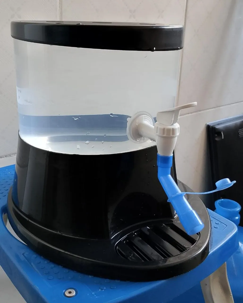 Bebedouro para galão de água de 20 litros