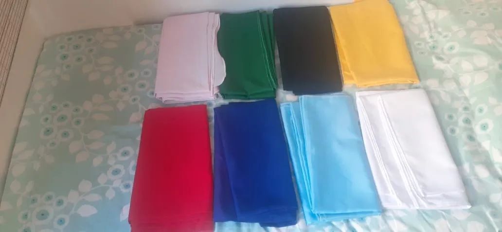 Toalhas de Jaquard e Oxford de 3,0 m de diâmetro.T. de Oxford  de 1,50 X 1,50m por R$30,00 - Foto 2