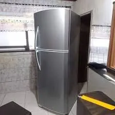 Envelopamento de geladeira