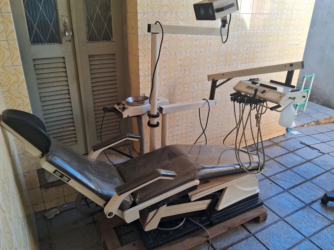 Cadeira Odontológica Antiga - Foto 2