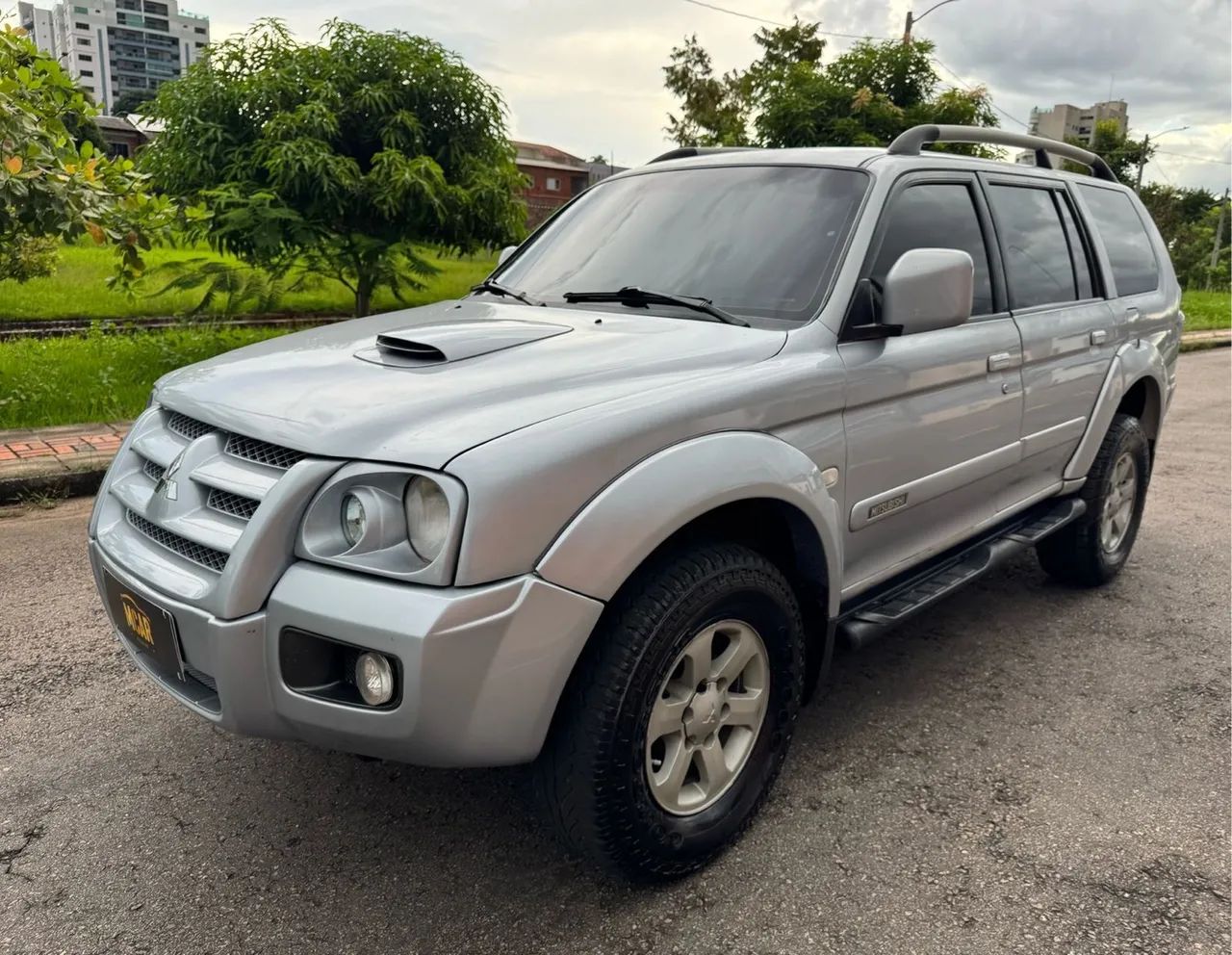PAJERO SPORT HPE 2.5 4X4 DIESEL AUT.