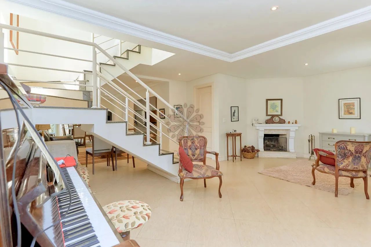 Linda casa 4 quartos sendo 2 suítes em condomínio Santa Felicidade! - Foto 4