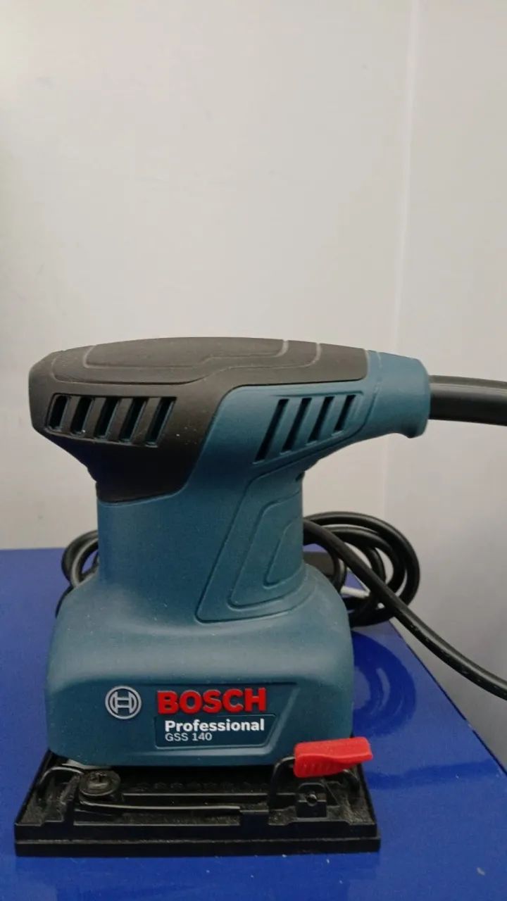 Lixadeira ORBITAL BOSCH GSS 140 220w 220v - Foto 2