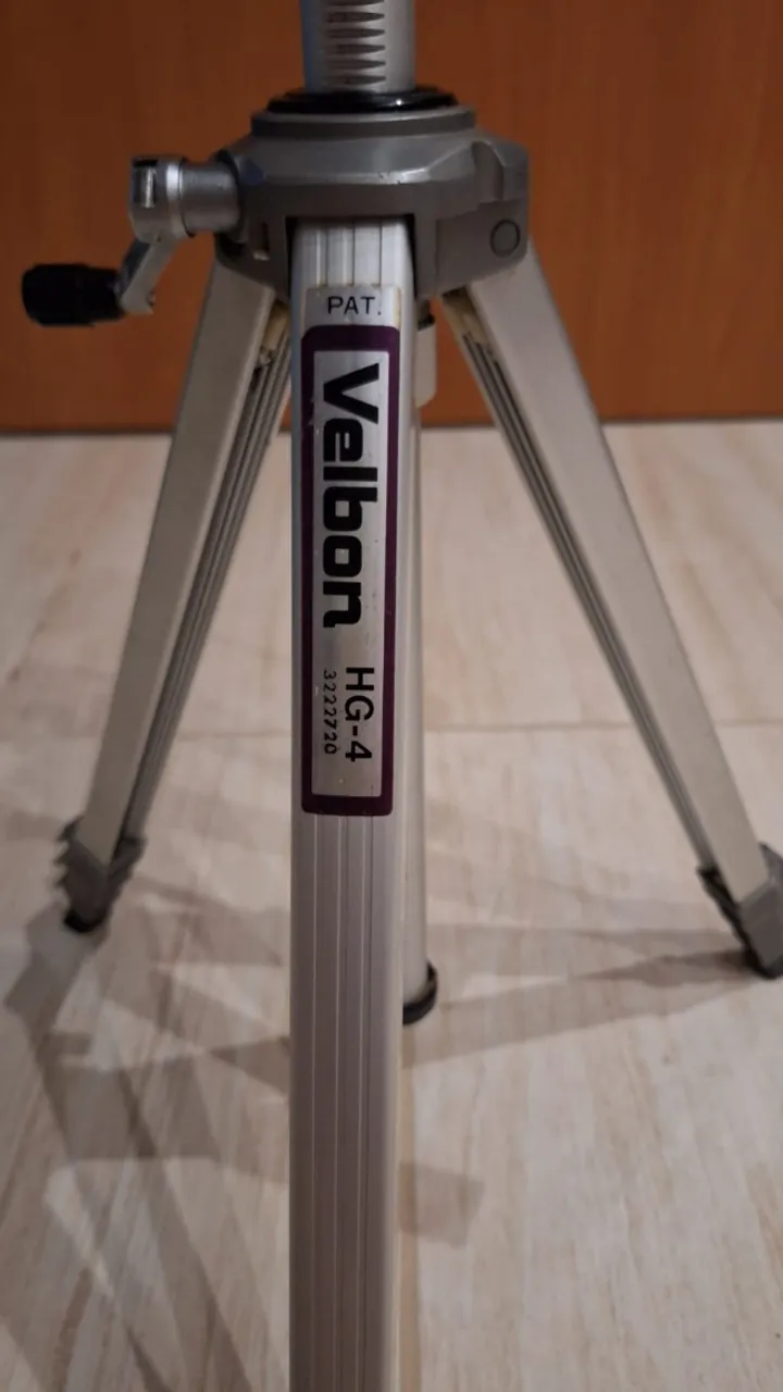 Vendo Tripé Profissional Velbon HG-4
