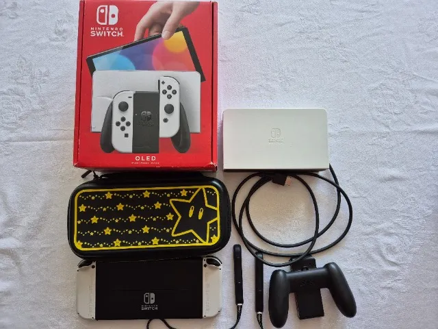 Nintendo Switch OLED - Praticamente Novo!