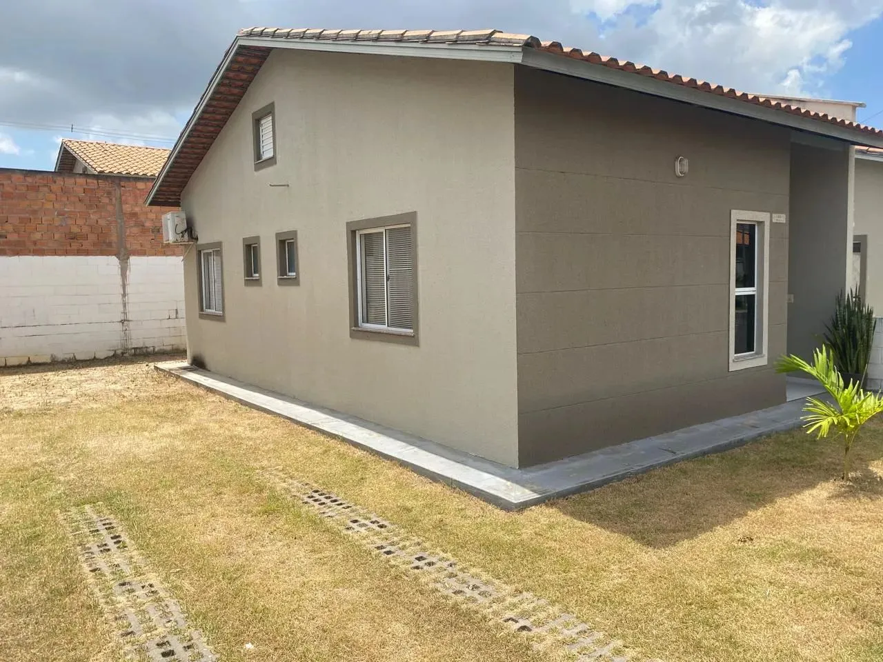 (VS) VENDO OU PASSO CASA NO COND BOULERVAD1 / 2 QUARTOS/ 2BANHEIROS/ PROJETADOS COZINHA I
